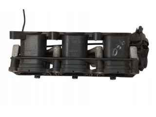 Топливная рампа 06E133110H   Audi A6 S6 C6 4F  