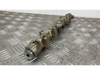 Топливная рампа Infiniti QX80 5.6 для двигателя VK56VD