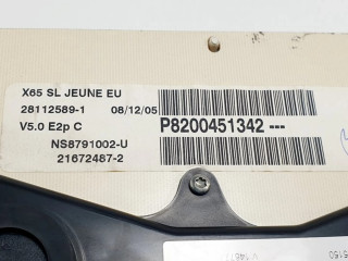 Přístrojová deska  Renault Clio II 2006 P8200451342, 281125891  