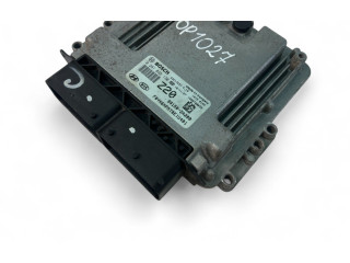 Блок управления двигателем Блок управления 391502A200, 0281032130   KIA Venga