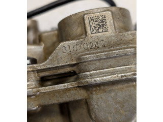 Масляный насос  B4204T23 31670242  Volvo S90, V90 