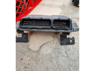 Блок управления двигателя 038906018GN, 28SA4071   Skoda Octavia Mk1 (1U)