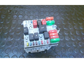 Блок предохранителей 51742419   Alfa Romeo GT    