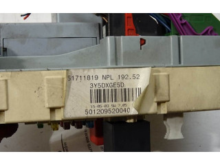 Pojistková skříňka 51711819 Fiat Stilo 2002