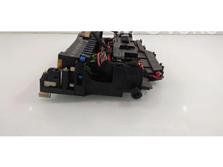 Блок предохранителей 8364540   BMW X3 E83    