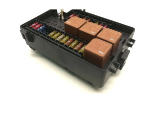 Блок предохранителей LNC2822CA, 518237003 Jaguar XJ X308