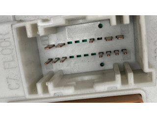 Блок предохранителей DV6T14A073DH, 885910097R   Ford Focus    