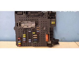 Блок предохранителей 8676391   Volvo S80