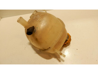 Расширительный бачок охлаждающей жидкости