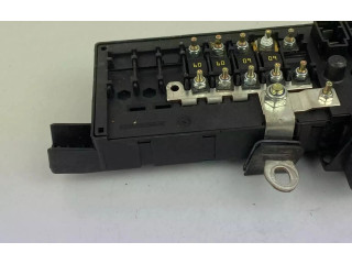 Блок предохранителей 8678449, 518829015 Volvo S80