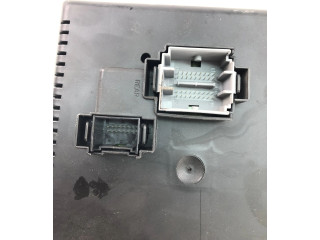 Блок предохранителей 8688264, PL1180 Volvo V70