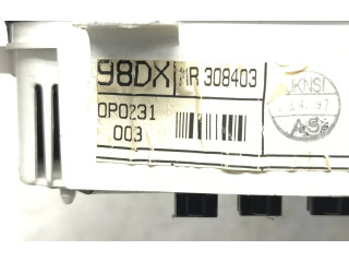 Панель приборов MR308403   Mitsubishi Carisma       