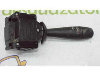 Ручка стеклоочистителей 8201168003, 681728631R   Dacia Sandero