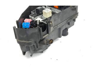 Pojistková skříňka Porsche Cayenne (92A) 2011