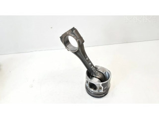 Píst 038G Audi A3 S3 A3 Sportback 8P pro naftový motor 1.9