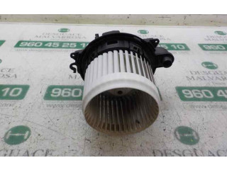 Вентилятор печки 272107379R Dacia Sandero