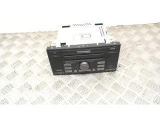 Радио/ проигрыватель CD/DVD / навигация