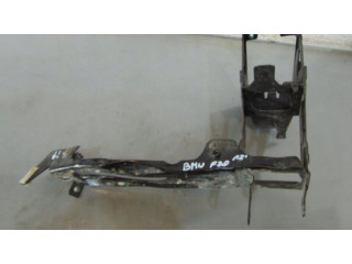 Держатель передней фары