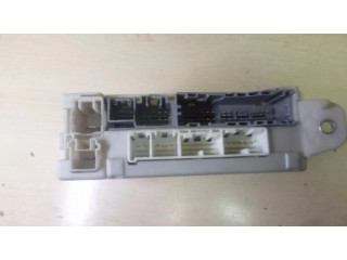 Блок предохранителей 8273030632, K329 Lexus GS 300 350 430 450H