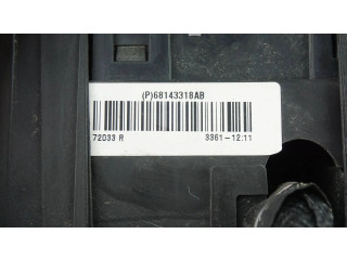Блок предохранителей  P68143318AB   Fiat Freemont    