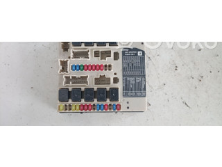 Pojistková skříňka 284B7EB31C Nissan Navara D40 2009