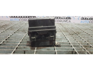 Блок предохранителей    Citroen C-Crosser    