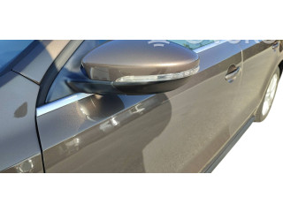 Зеркало электрическое Volkswagen Jetta VI 2011 - 2018 года