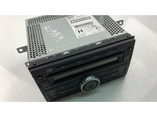 Радио/ проигрыватель CD/DVD / навигация