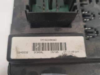 Блок предохранителей 56050066ac Jeep Grand Cherokee (WK)