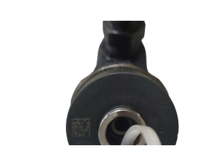 Vstřikovač 338002A800, 0445110411 Hyundai i40 pro naftový motor 1.7 D4FD