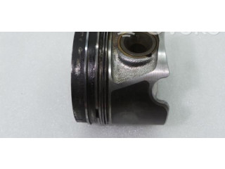 Píst 7901J Audi RS4 B7