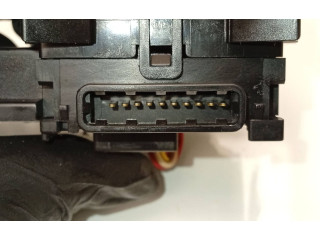 Ручка стеклоочистителей    Mitsubishi Pajero