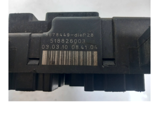 Блок предохранителей 8678449, 518826003   Volvo XC90    