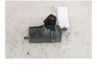 Блок предохранителей Volkswagen Golf Plus