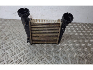 Интеркулер  PA66GF35   Volkswagen PASSAT B5.5 