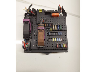 Блок предохранителей 8676391, 12217799   Volvo V70    