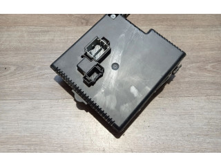 Блок предохранителей 28017881, 30728512 Volvo V70