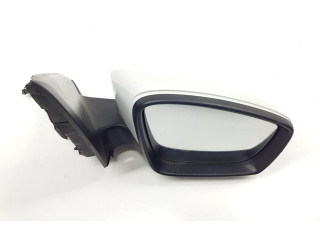 Зеркало электрическое        Skoda Fabia Mk3 (NJ)  2015 - 2021 года   