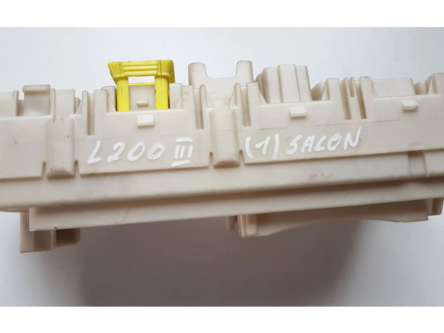 Блок предохранителей 8565A370, 04685H27 Mitsubishi L200