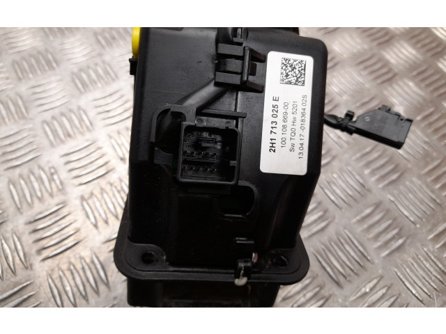 Zpětné zrcátko  Volkswagen Amarok 2017  2H1713025E, H461  