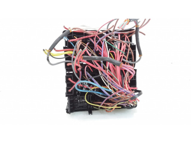 Блок предохранителей 5246582 Saab 9-5