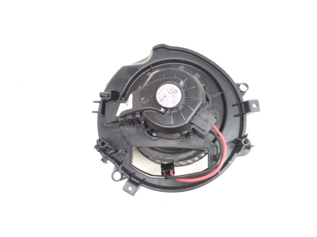 Вентилятор печки 5WC819015 Skoda Karoq