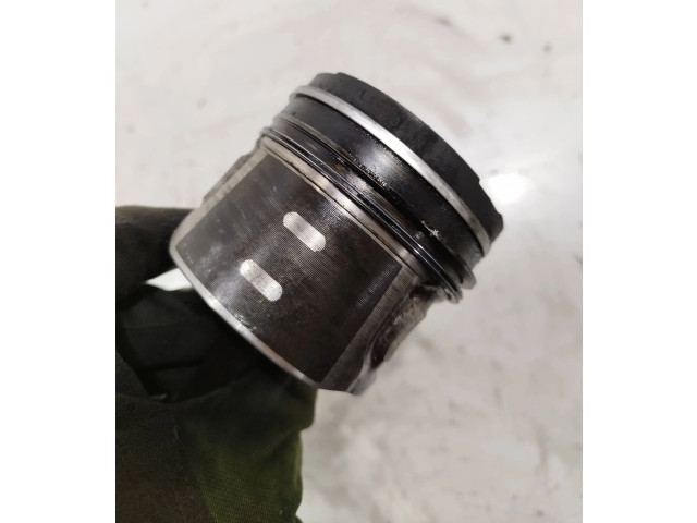 Поршень с шатуном Citroen Berlingo для дизельного двигателя 1.6