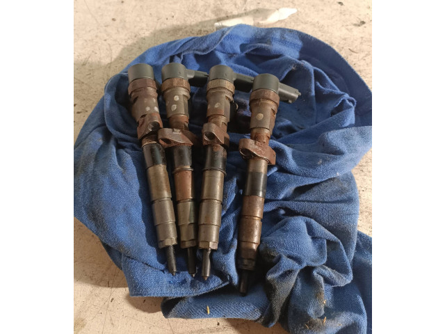 Vstřikovač 8200084534 Renault Espace - Grand espace IV