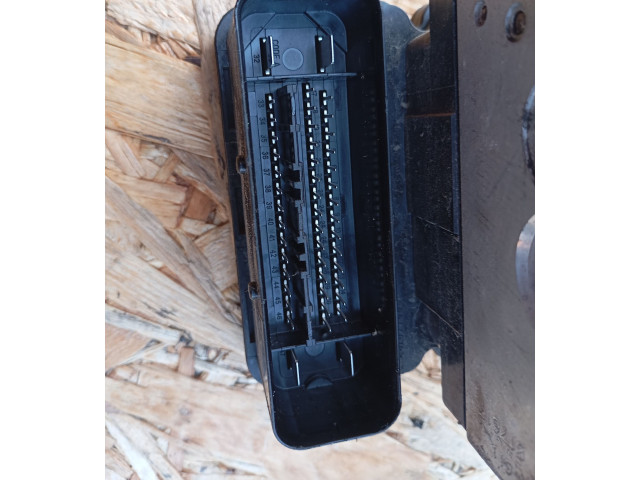 Блок АБС 28526614013, P68145509AD   Fiat  Freemont   -  года