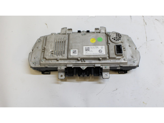 Панель приборов 5E3920770A Skoda Octavia Mk4