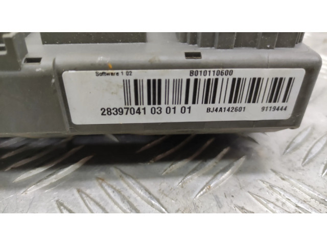 Pojistková skříňka 911944404 BMW 1 E81 E87 2011