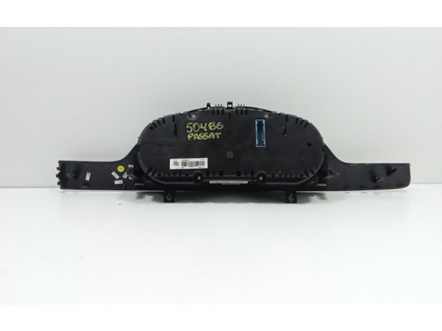 Přístrojová deska Volkswagen PASSAT 2011 3AA920870A