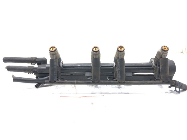 Топливная рампа 06A906031AC Skoda Fabia Mk1 (6Y)