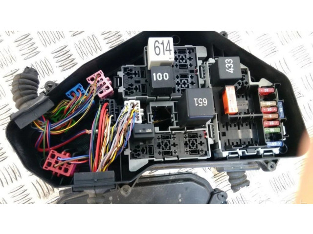   Pojistková skříňka 7L0937576B, 7L0937559   Audi A3 S3 8V 2014